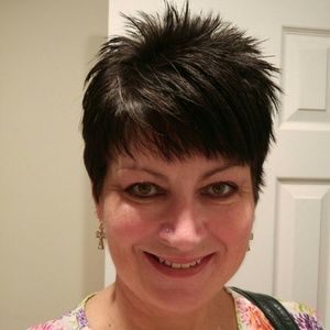 Meet your Posher, Angela