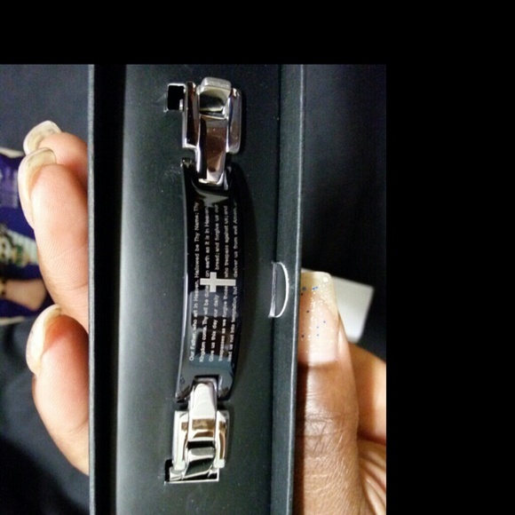 Bracelet - Picture 1 of 1