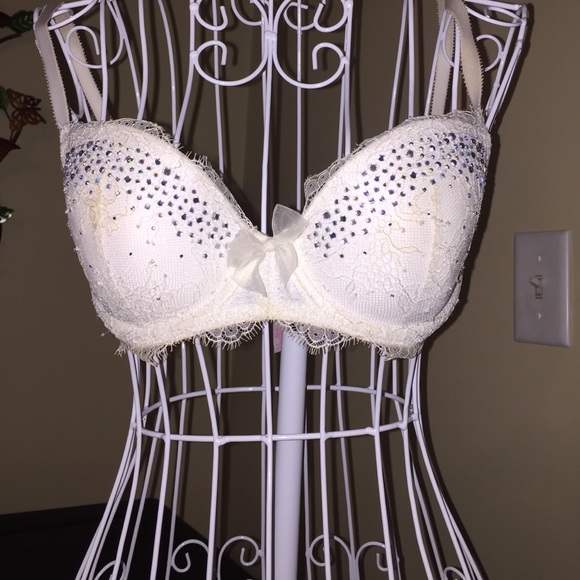 VS Dream Angels Demi