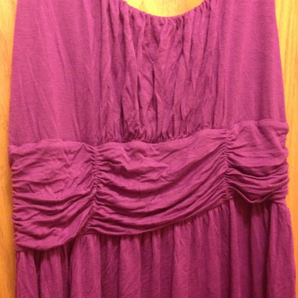 🙅🏽SOLD!🙅🏽 Rouched Empire Waist Dress - Picture 2 of 4