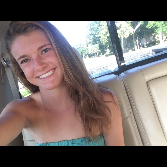 Meet your Posher, Cassidy - Picture 1 of 1