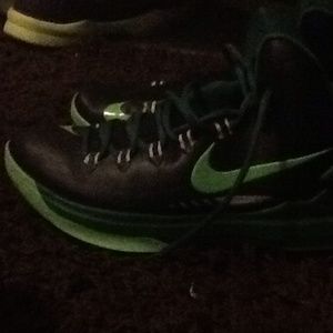 Selling kds still whoever want them get them 45$