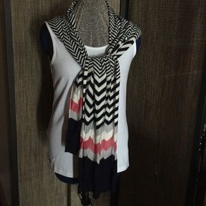 Lightweight chevron scarf