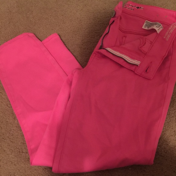 American Eagle Hi-Rise Pink Crop Jeans Size 6