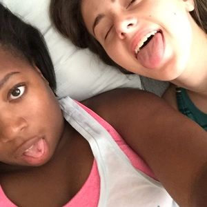 Meet your Posher, Nia