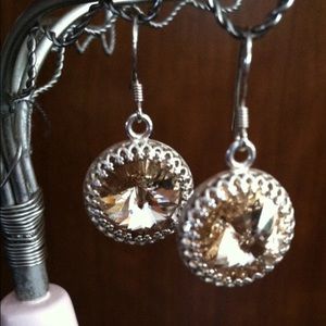 Light silk Swarovksi Element dangling earrings