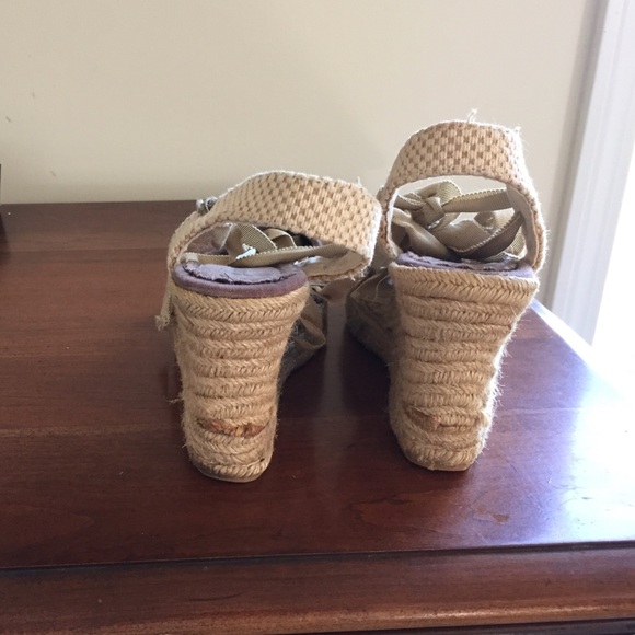 Shoes - Picture 2 of 3