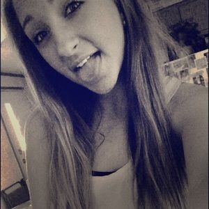 Meet your Posher, Katelyn