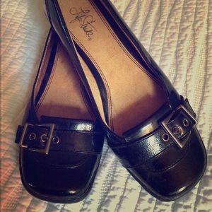 Life Stride flats