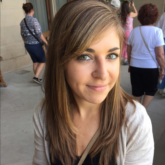 Meet your Posher, Lauren