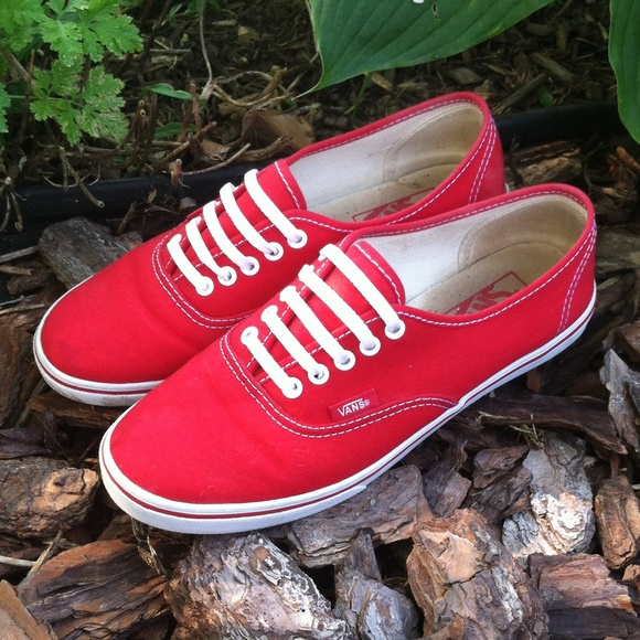 Red Vans 😍😍