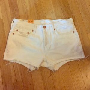 White Cutoff Levi's