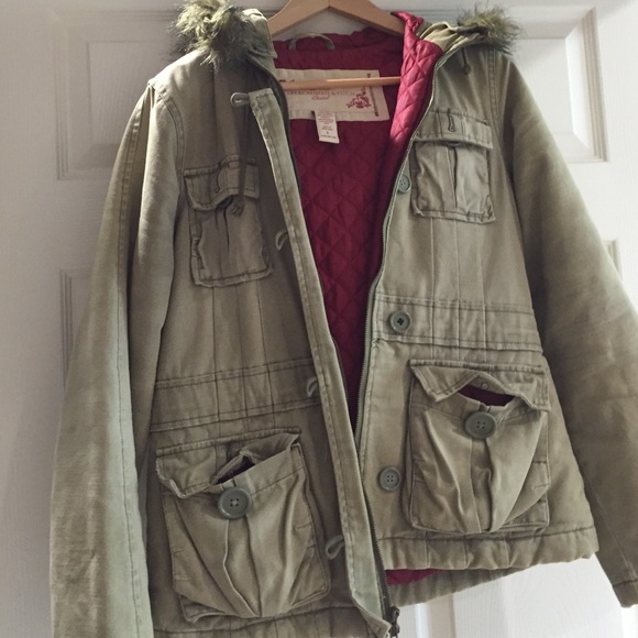 SOLD😁A&F coat