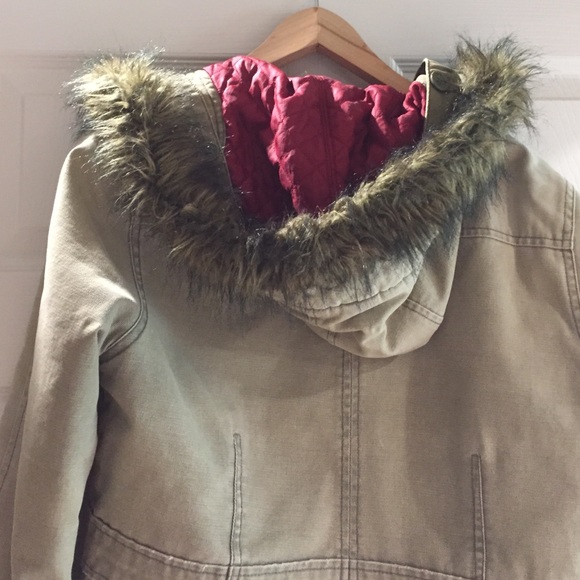 SOLD😁A&F coat - Picture 3 of 4