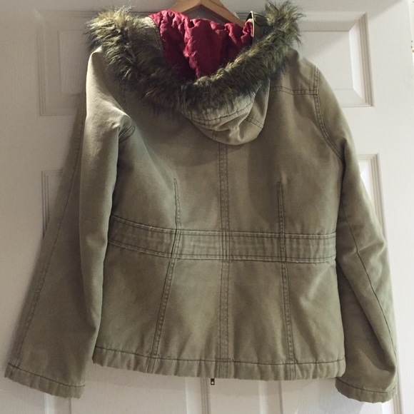 SOLD😁A&F coat - Picture 4 of 4