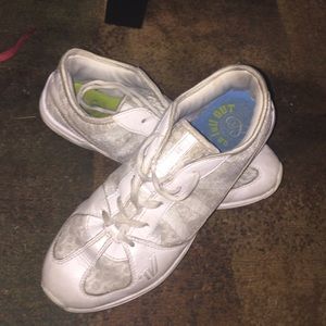 Varsity Last Pass Cheer Shoes