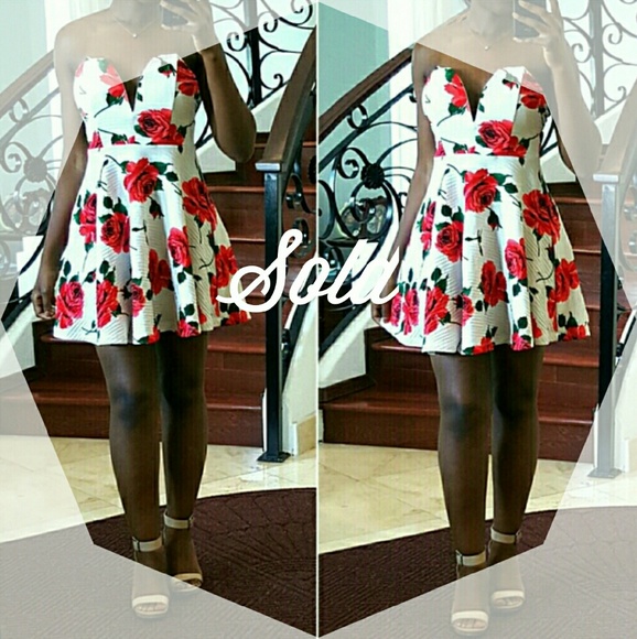Dresses & Skirts - SOLD | Plunging Rose Print Skater Dress