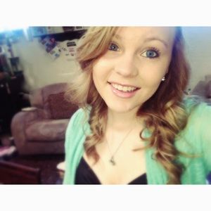 Meet your Posher, Hannah