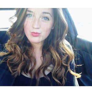 Meet your Posher, Mara