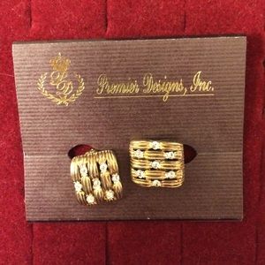 Premier Designs clip earrings