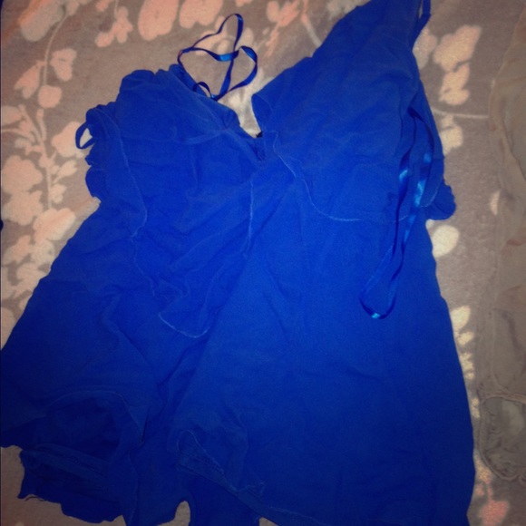 Bcbg maxazaria top - Picture 1 of 1