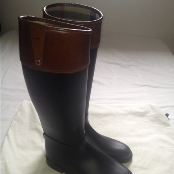 Burberry boots black - Picture 2 of 2