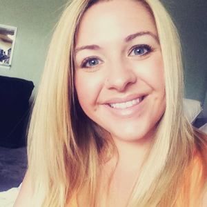 Meet your Posher, Desiree