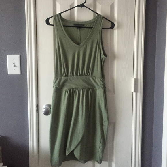 Banana Republic Dresses & Skirts - Banana Republic green faux wrap dress