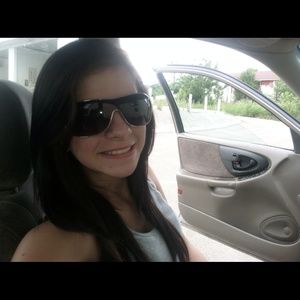 Meet your Posher, Christa