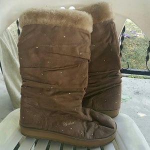 🚫SOLD ON MERC🚫 Skechers mid leg boots