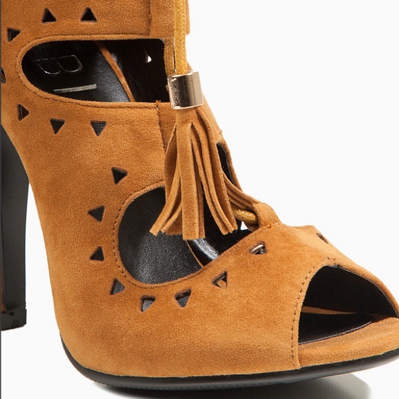 NEW! Camel Strappy heels / booties
