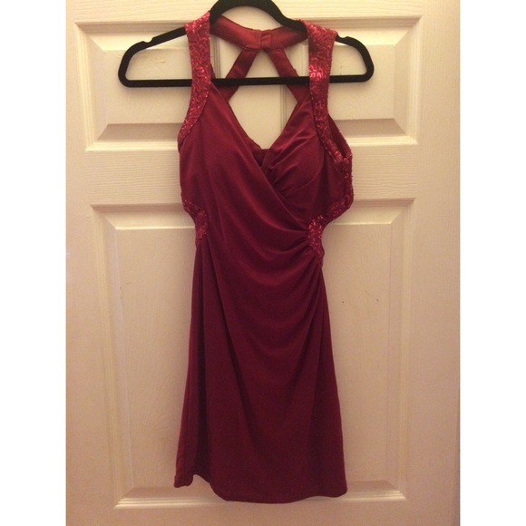 Open back dress - Picture 2 of 3