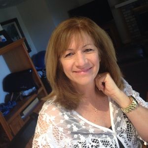 Meet your Posher, Debbie