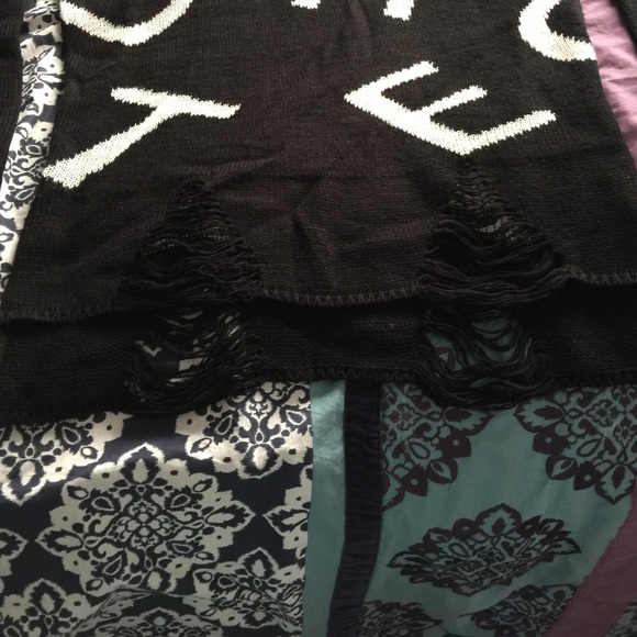 Sweater - Picture 3 of 4