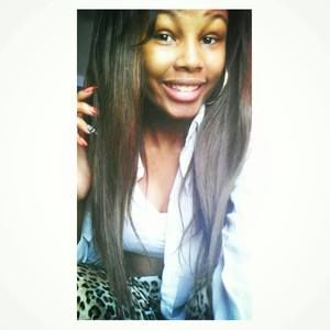 Meet your Posher, Lizzy pretty'slim