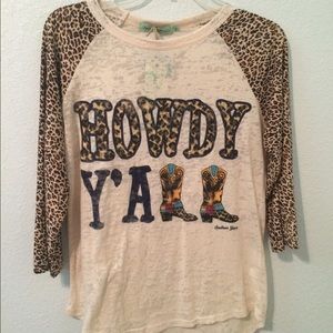 Southern Grace howdy yall shirt size small:)