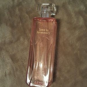 Victoria  Secret  love is heavenly perfume