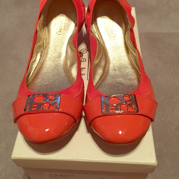 Coach flats