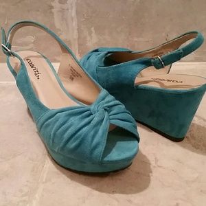 Cabrizi Teal Wedges