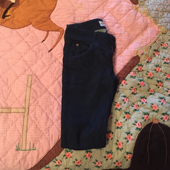 Hudson Jeans extra pictures