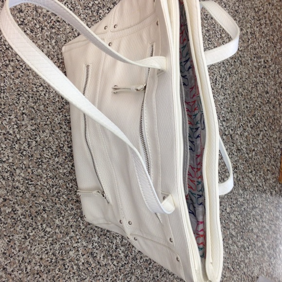 Purse - Picture 2 of 4