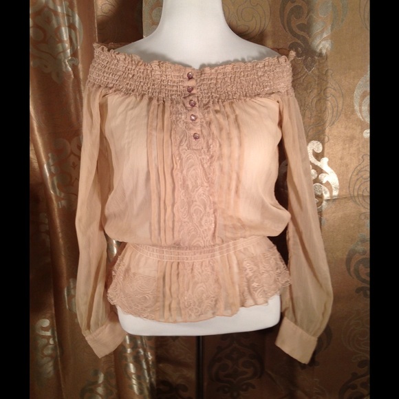 LOVELY SHEER TOP