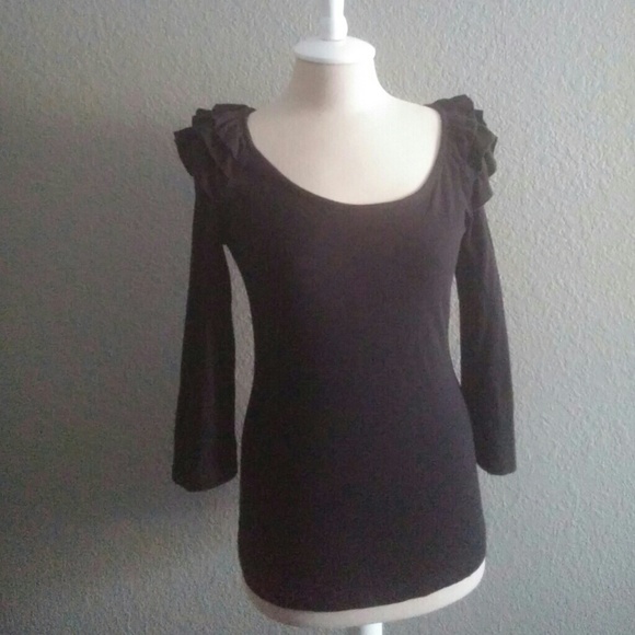 Black 3/4 sleeves shirt