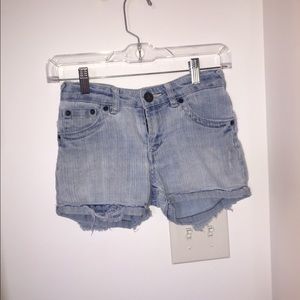 Levi shorts
