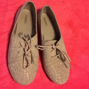 Xhilaration flats size 9