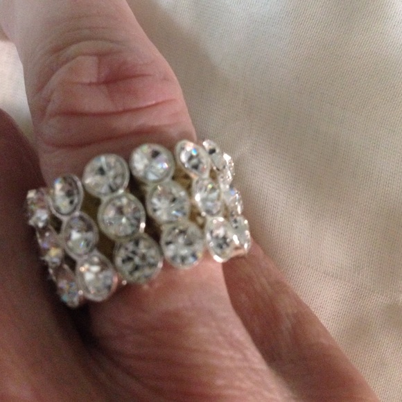 Bling Rhinestone Stretch Ring - Picture 4 of 4