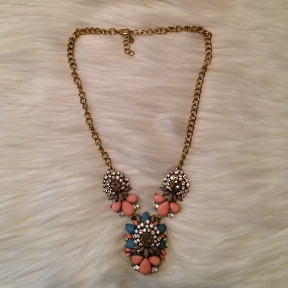 Statement necklace