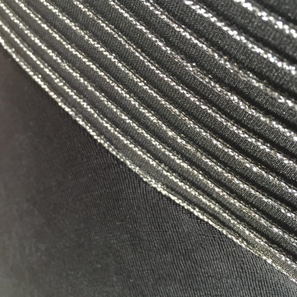 SOLD - 🌷9/7Host Pick🌷 Tadashi Cocktail Dress - Picture 4 of 4