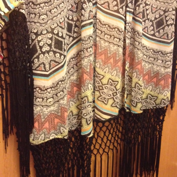 Fringe Top - Picture 2 of 4