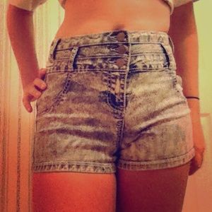 High wasted shorts